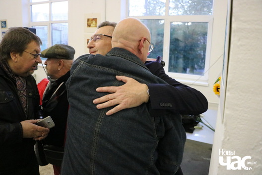 11/23 img_3081_logo.jpg