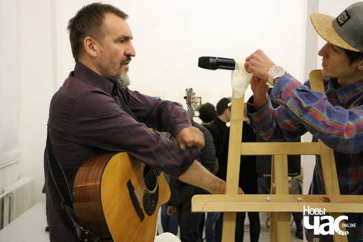 17/23 img_3227_logo.jpg