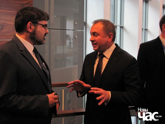 Уладзімір Макей у кулуарах форума Уладзімір Макей у кулуарах форума