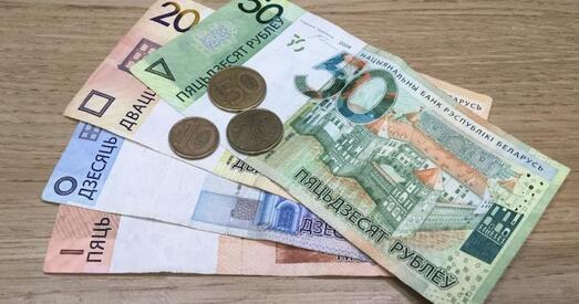 Больш за палову беларусаў атрымліваюць сярэднедушавы даход усяго 400-800 рублёў у месяц