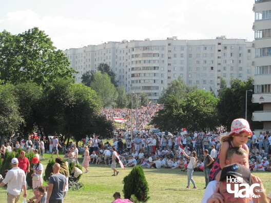 2/12 img_4840_logo.jpg