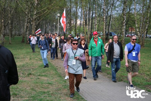 2/13 img_4959_1280x853_logo.jpg