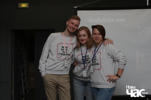 1/4 img_5417_logo.jpg