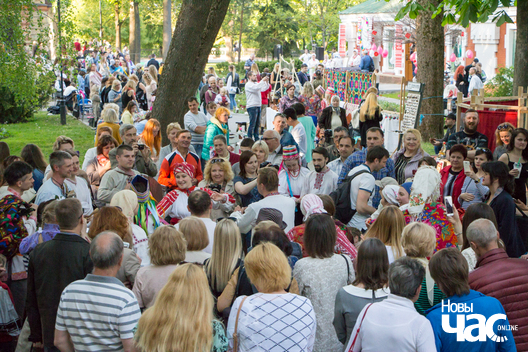 8/50 img_7691_logo.jpg