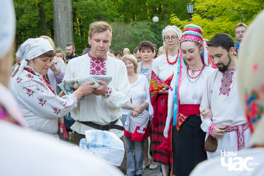 17/50 img_7748_logo.jpg