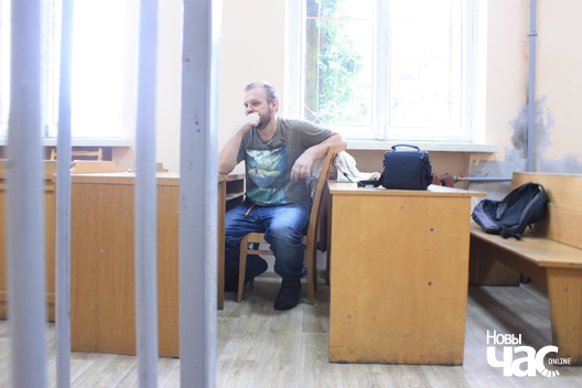 Зміцер Галко разважае над складанасцю Сусвету. Зміцер Галко разважае над складанасцю Сусвету.