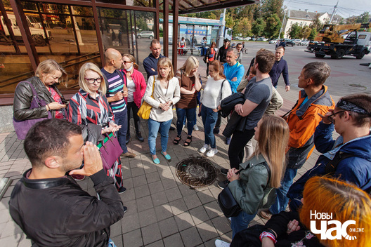 13/14 img_9694_logo.jpg