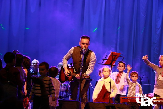 16/34 img_9822_logo.jpg