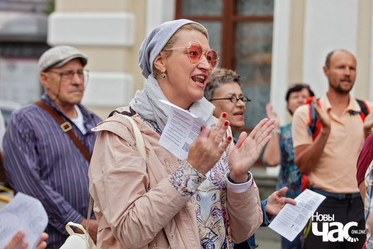 3/31 img_9849_logo.jpg