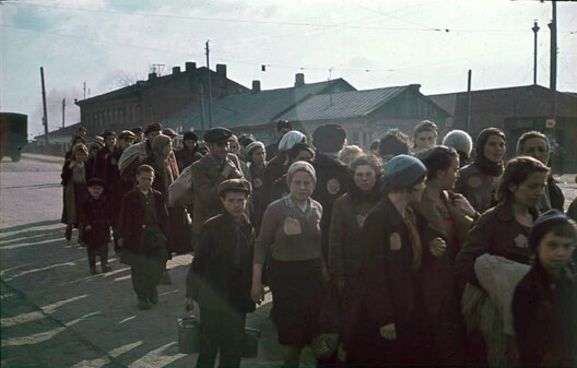 kalona_vjaznjau_minskaha_heta_na_vulicy__minsk__1941_h..jpg kalona_vjaznjau_minskaha_heta_na_vulicy__minsk__1941_h..jpg