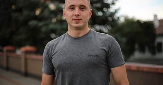 Два гады калоніі — за тое, што здымаў ваенны самалёт