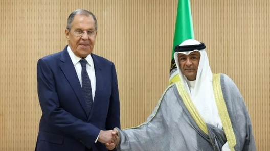 Сяргей Лаўроў і генеральны сакратар Савета супрацоўніцтва арабскіх дзяржаў Персідскага заліва Джасэм аль-Будайві падчас сустрэчы ў Эр-Рыядзе 9 верасня. Фота: РИА Новости Сяргей Лаўроў і генеральны сакратар Савета супрацоўніцтва арабскіх дзяржаў Персідскага заліва Джасэм аль-Будайві падчас сустрэчы ў Эр-Рыядзе 9 верасня. Фота: РИА Новости