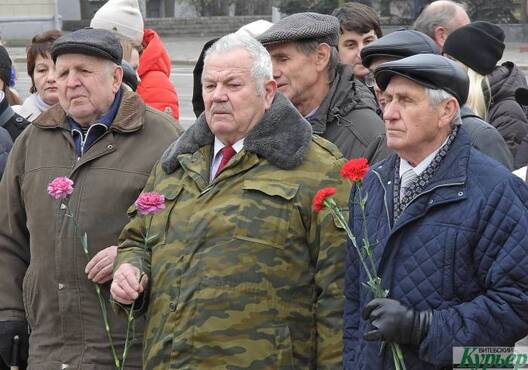 У сярэдзіне здымка - прадстаўнік партыі левых «Справядлівы свет» Мікалай Селівашка. Фота Святланы Васільевай У сярэдзіне здымка - прадстаўнік партыі левых «Справядлівы свет» Мікалай Селівашка. Фота Святланы Васільевай