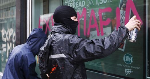 Як мафія шчыруе на пандэміі