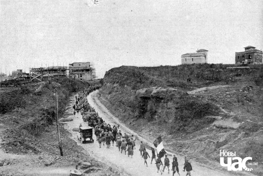 Калоны
італьянскіх фашыстаў маршыруюць у бок Рыма. Фота: Wikimedia Commons Калоны
італьянскіх фашыстаў маршыруюць у бок Рыма. Фота: Wikimedia Commons