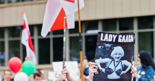 Калісьці і рэпетытар па англійскай мове аўтаматычна можа стаць «здраднікам радзі