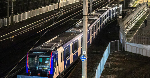 У Мінск прывезлі першы цягнік метро, зроблены ў Беларусі. Фотафакт
