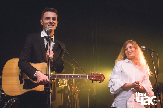 Мікіта Найдзёнаў разам з Настассяй Хамуцкіх выканалі акустычны варыянт кампазіцыі «Як ёсць» Мікіта Найдзёнаў разам з Настассяй Хамуцкіх выканалі акустычны варыянт кампазіцыі «Як ёсць»