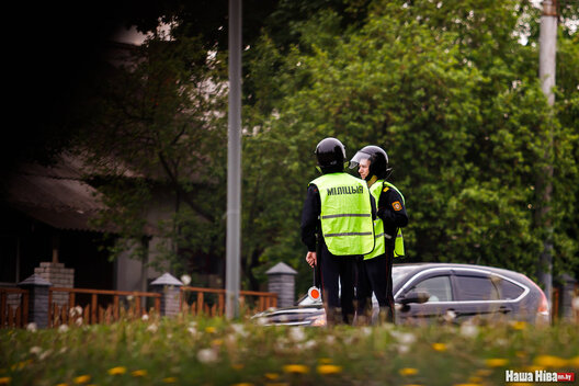 Супрацоўнікі міліцыі ў Магілёве. Фота: Наша Ніва. Супрацоўнікі міліцыі ў Магілёве. Фота: Наша Ніва.