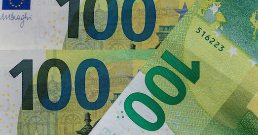 Стаць мільянерам у Беларусі можна за 165 гадоў