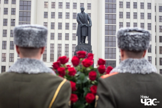 Ілюстрацыйная выява. 7 лістапада 2016 года на плошчы Незалежнасці ў Мінску. Фота Паўла Аксіновіча Ілюстрацыйная выява. 7 лістапада 2016 года на плошчы Незалежнасці ў Мінску. Фота Паўла Аксіновіча