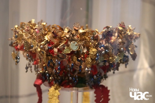 Вясельная карона “шапэль” са Шварцвальда (Германія), ХІХ ст. Вясельная карона “шапэль” са Шварцвальда (Германія), ХІХ ст.