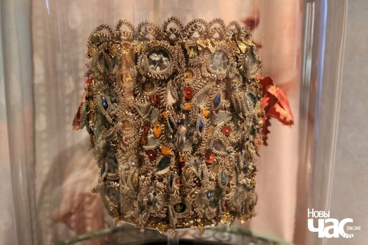 Вясельная карона “поцэнхафэн” з Верхняй Баварыі (Германія), ХІХ ст. Вясельная карона “поцэнхафэн” з Верхняй Баварыі (Германія), ХІХ ст.