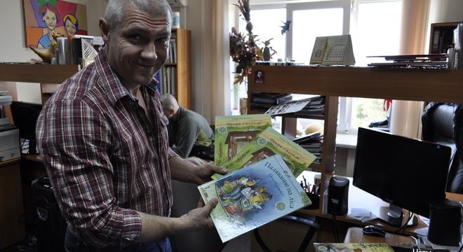 Рэчы Міраслава Лазоўскага, які загінуў пад Бахмутам, перадалі ў Музей гісторыі Украіны «Памяць пра героя будзе вечнай»: Рэчы Міраслава Лазоўскага перадалі ў Музей гісторыі Украін