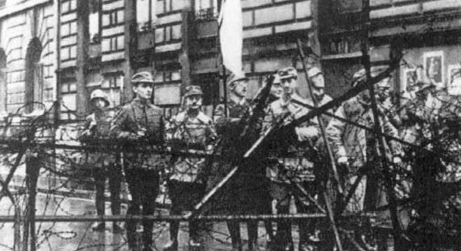 Як Гітлер у 1934 годзе забіў усіх нутраных ворагаў партыі Як Гітлер ачышчаў сваіх: Ноч доўгіх нажоў і яе ўплыў на нацысцкую Нямеччыну