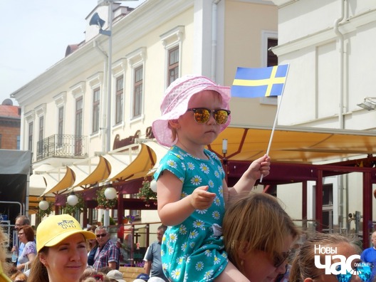 16/31 p6028485_logo.jpg