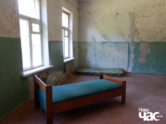 3/6 p6246044_logo.jpg