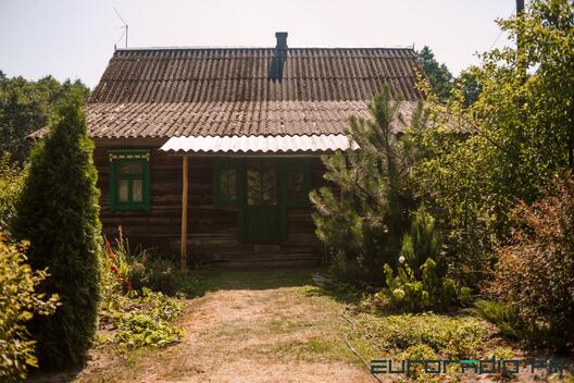 А гэта новы дом, які стаіць пусты ўжо 25 гадоў А гэта новы дом, які стаіць пусты ўжо 25 гадоў