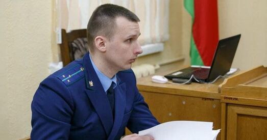 Былы памочнік пракурора Яўген Бабак замест вызвалення атрымаў яшчэ 15 сутак