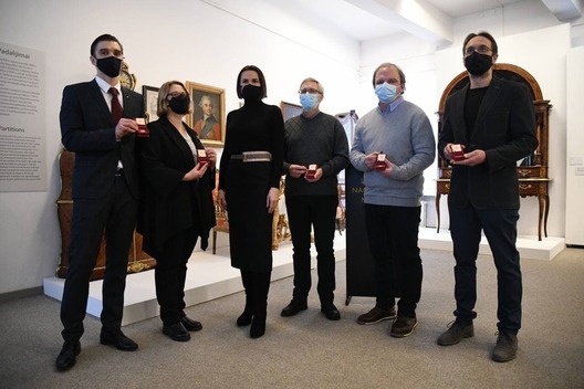 1/3 photo_2021_02_01_15_41_46.jpg