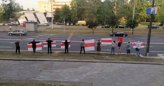 Мінскі Зялёны луг выйшаў на ланцуг салідарнасці (фотафакт)