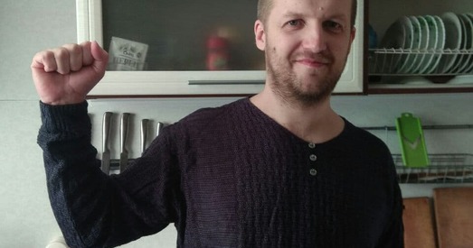 «Асцерагаемся самага крайняга зыходу». Бабруйчаніна з ужыўленым нейрастымулятарам арыштавалі на 10 сутак
