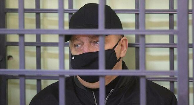 Аўтуховіч прасіў у судзе выклікаць хуткую Аўтуховіч падаў ад слабасці і прасіў выклікаць хуткую. Суддзя: «Вам проста трэба паесці»