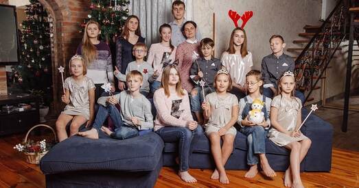 Маці 13 дзяцей аштрафавалі за рэпост