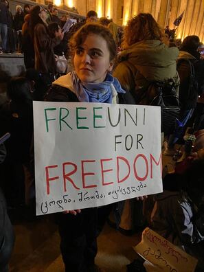 Мітынг у Тбілісі 8 сакавіка. Фота @PaperKartuli Мітынг у Тбілісі 8 сакавіка. Фота @PaperKartuli