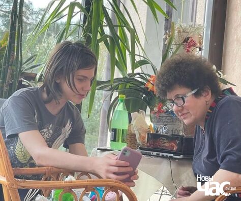 Платон з бабуляй. Фота з асабістага архіву сям'і Рытус Платон з бабуляй. Фота з асабістага архіву сям'і Рытус