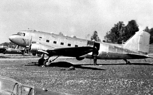 Douglas DC-3 Douglas DC-3