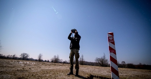 Мігранты працягваюць штурмаваць мяжу з Польшчай
