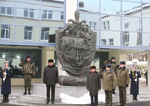 pomnik_czekistam_minsk.jpg pomnik_czekistam_minsk.jpg