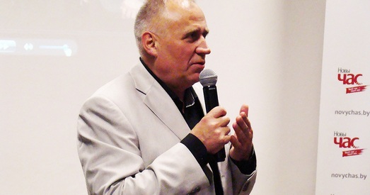 На Статкевіча і Троцкага склалі пратаколы за ўскладанне кветак на Вайсковых могілках у Мінску