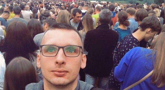 Невядомыя ў масках разграмілі кватэру экс-пракурора Бабака. Дзе ён сам — невядома Невядомыя ў масках разграмілі кватэру экс-пракурора Бабака. Дзе ён сам — невядома