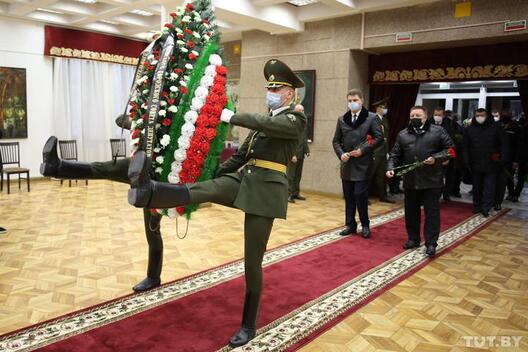 proshchaie_s_vyacheslavom_kebichem_4.jpg proshchaie_s_vyacheslavom_kebichem_4.jpg