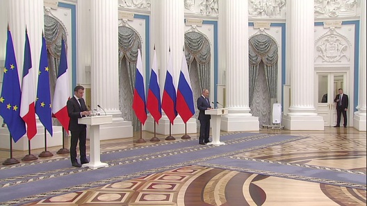 putin_makron.jpg putin_makron.jpg