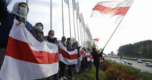 «Радзіма ўзнагародзіла не толькі 10 «суткамі», але яшчэ і хатнім арыштам на 14 дзён – пацвердзілі COVID-19»