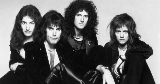 Queen рашуча трапілі ў шэраг супер зорак з гэтым альбомам 50 гадоў таму