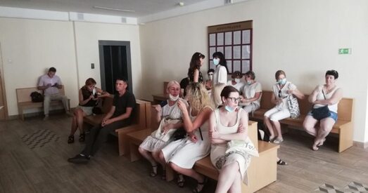 Пацярпелы і сведкі схаваныя за шырмай. Як працягнуўся судовы працэс над гродненцам Андрэем Сакалоўскім